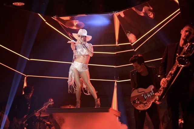 Lady Gaga performed "A-YO" and "A Million Reasons"